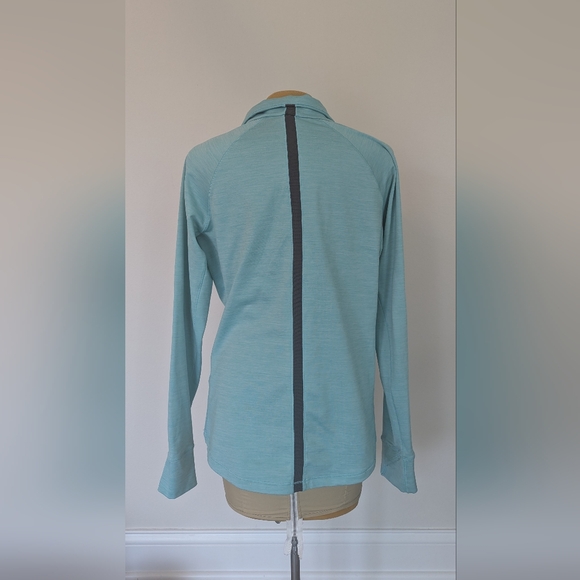 Under Armour women's sz XL mixed teal/ mint green long sleeve 1/2 zip top - Picture 3 of 5